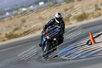 media/Jan-09-2022-SoCal Trackdays (Sun) [[2b1fec8404]]/Turn 11 (935am)/